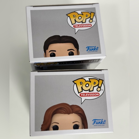 Funko Pop! The X-Files Fox Mulder & Dana Scully Vinyl Figure Set - Picture 5 of 6
